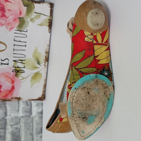 Irregular Choice Vintage Floral Low Heel Pumps Top Bow - Picture 9 of 11